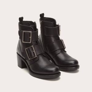 Frye Sabrina Double Buckle Boots, size 7, Black Leather
